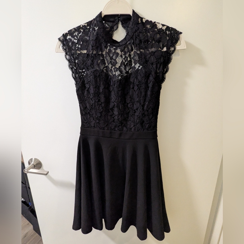 Jun & Ivy Black Lace Midi Dress